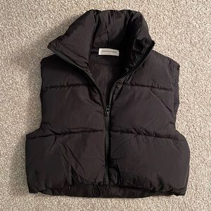 Goodnight Macaroon Cropped Black Puffer Vest